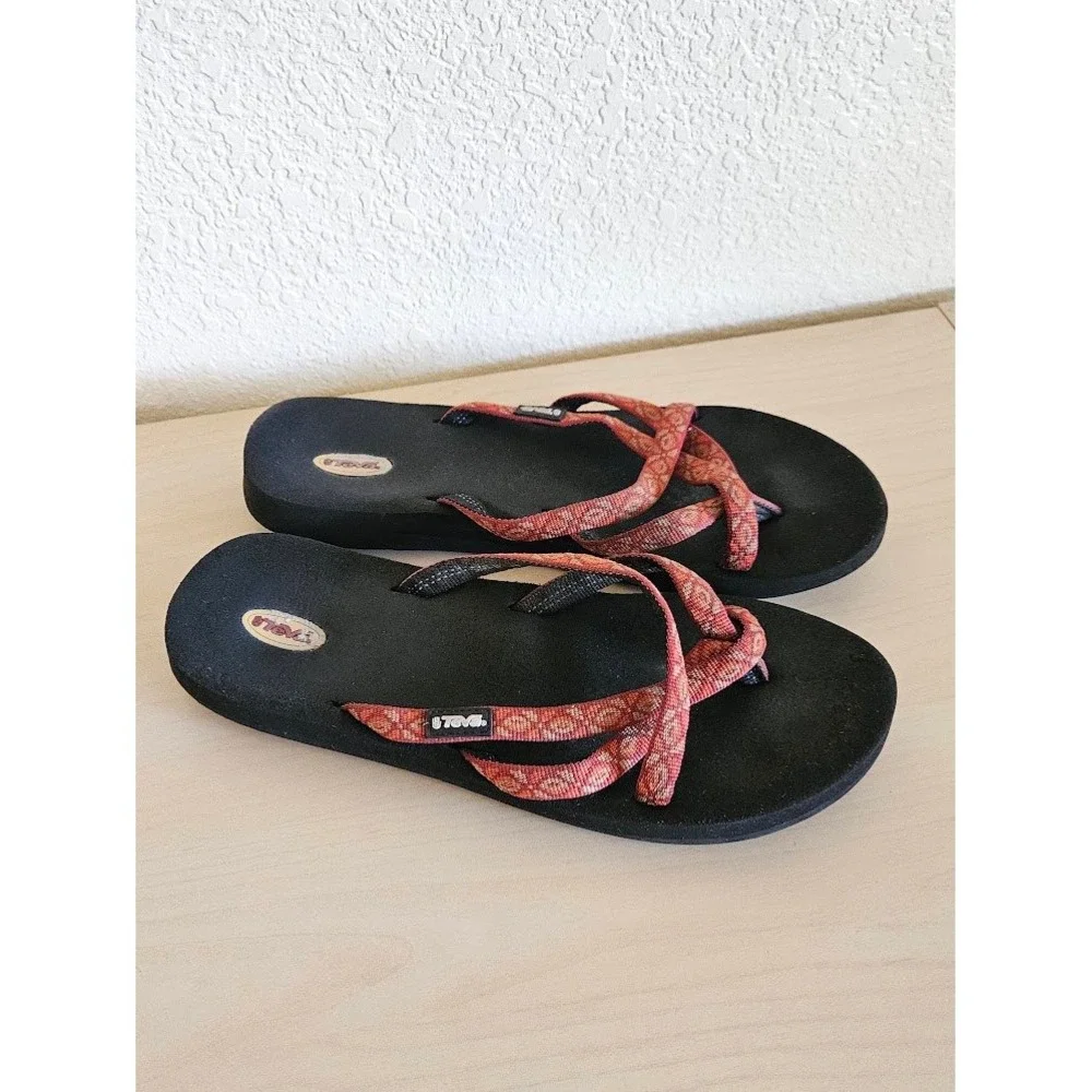 Teva Olowahu Sandals Women Size 8 Orange Black Strappy Slip On Flip Flops
